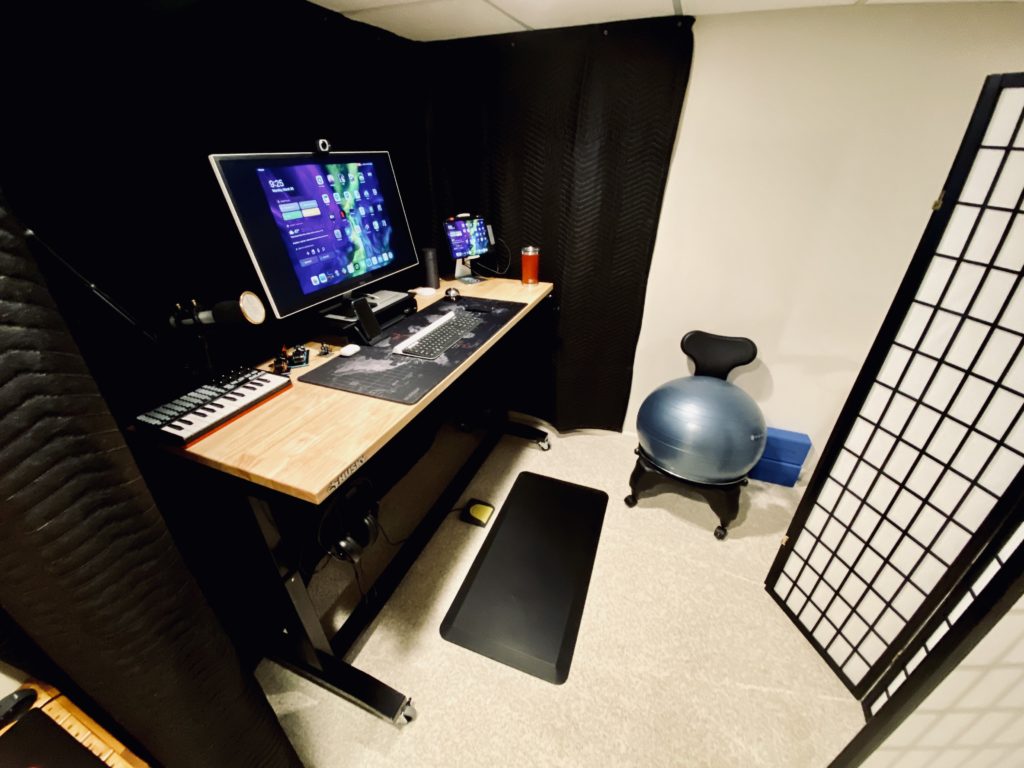 Entire  Studio Setup ON ONE DESK! 
